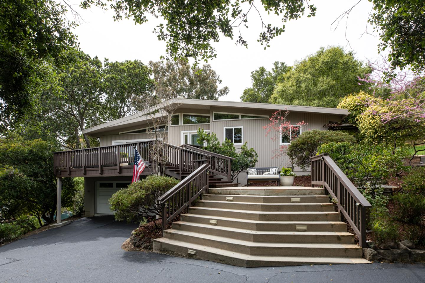 Detail Gallery Image 1 of 1 For 120 Corona Way, Portola Valley,  CA 94028 - 3 Beds | 2 Baths