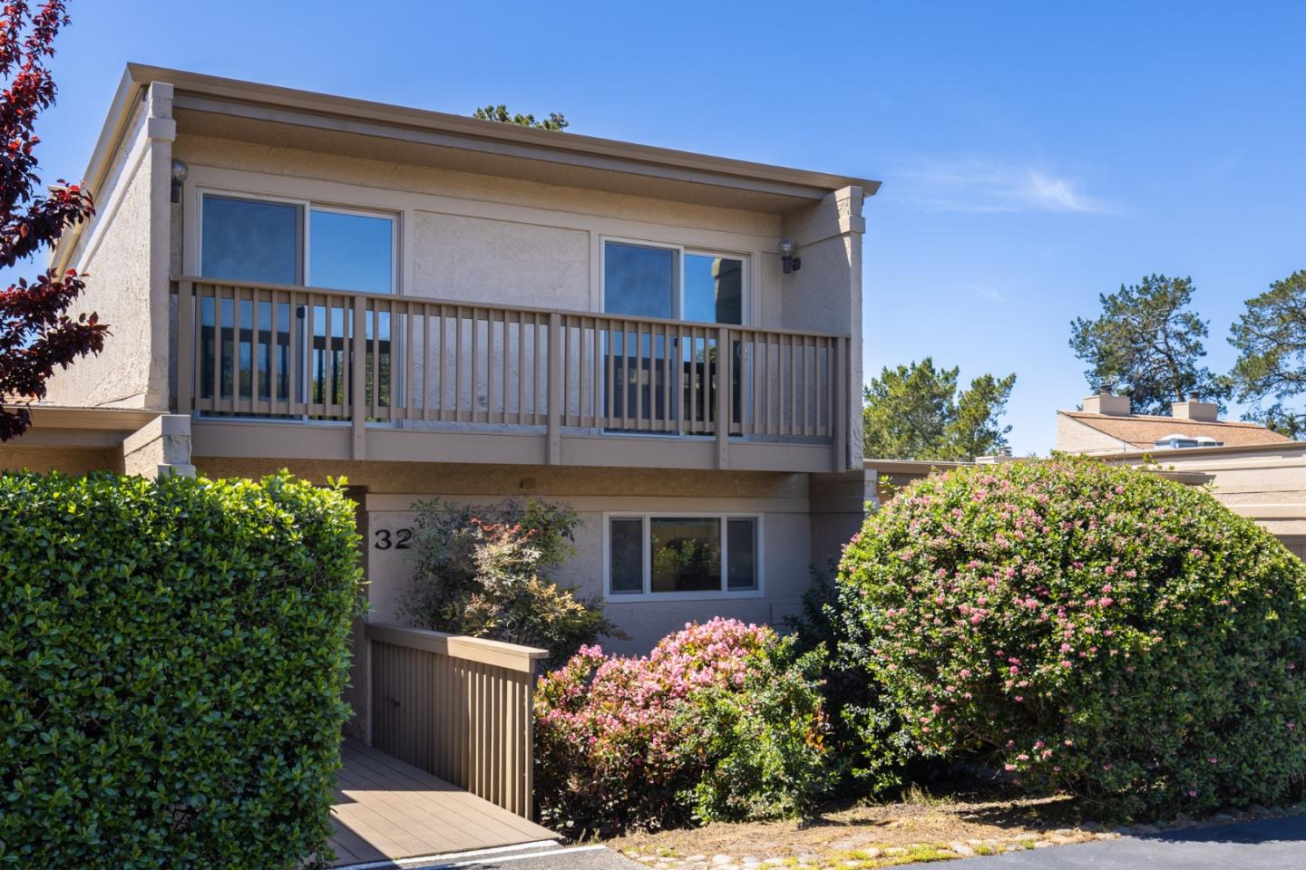 Detail Gallery Image 1 of 1 For 32 Montsalas Dr #32,  Monterey,  CA 93940 - 2 Beds | 2/1 Baths