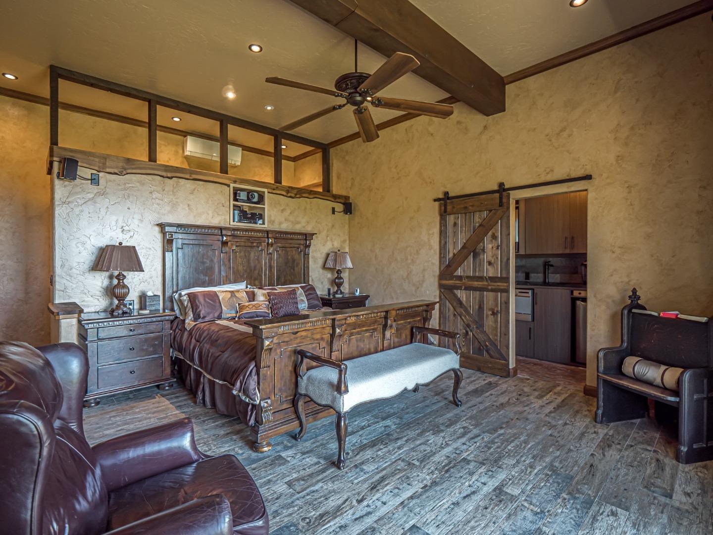 Detail Gallery Image 9 of 50 For 26181 Loma Prieta Way, Los Gatos,  CA 95033 - 3 Beds | 2/1 Baths