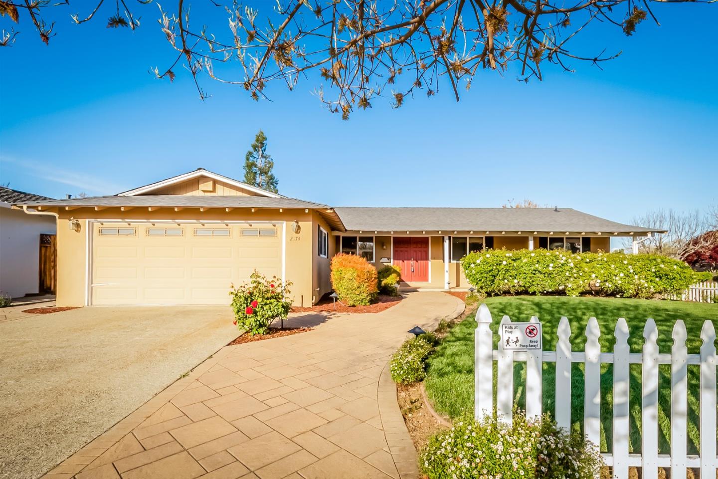 Detail Gallery Image 1 of 1 For 2174 Northampton Dr, San Jose,  CA 95124 - 3 Beds | 2/1 Baths