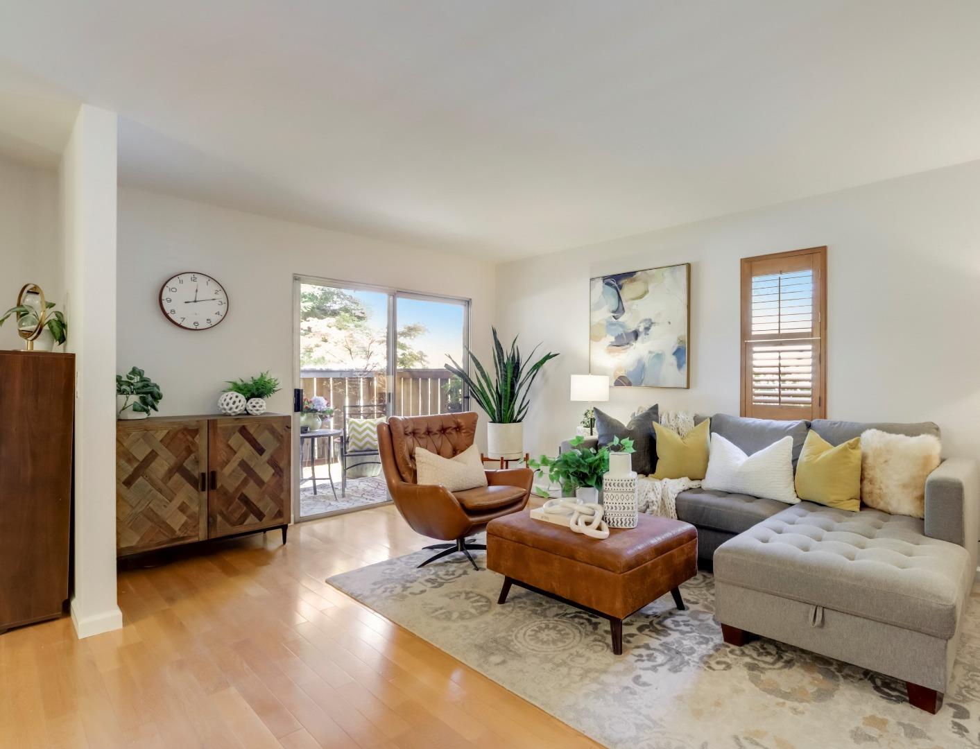 Detail Gallery Image 1 of 1 For 723 Sierra Vista Ave #1,  Mountain View,  CA 94043 - 2 Beds | 2 Baths