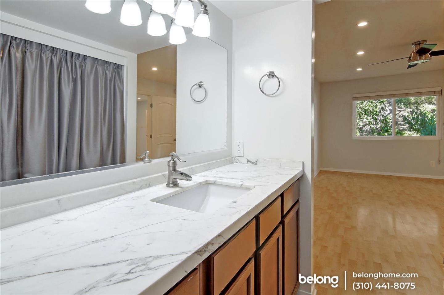 Detail Gallery Image 23 of 33 For 2700 Cahuenga Blvd #4218,  Los Angeles,  CA 90068 - 2 Beds | 2 Baths