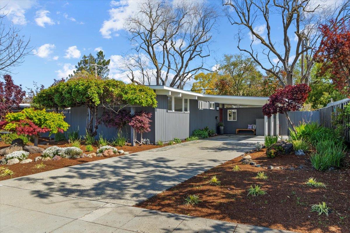 Detail Gallery Image 1 of 1 For 6 Roosevelt Cir, Palo Alto,  CA 94306 - 4 Beds | 2 Baths