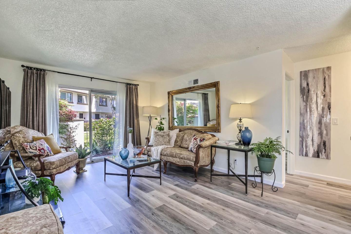 Detail Gallery Image 1 of 1 For 4548 via Madrid, Union City,  CA 94587 - 2 Beds | 1 Baths