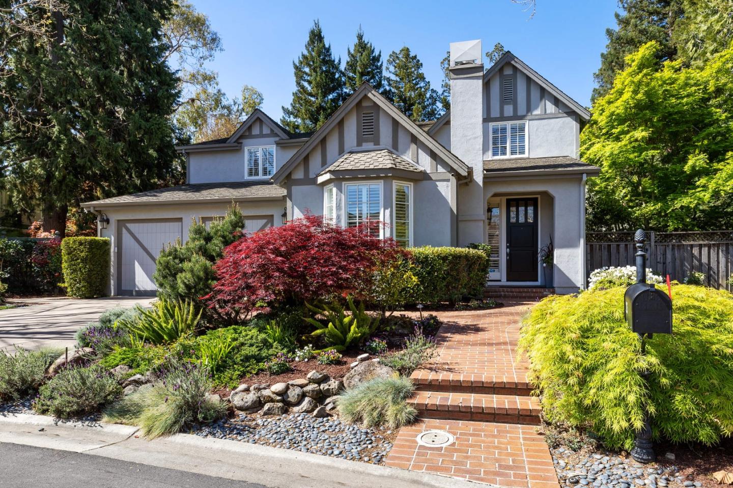 Detail Gallery Image 1 of 1 For 225 Gloria Circle, Menlo Park,  CA 94025 - 4 Beds | 3/1 Baths