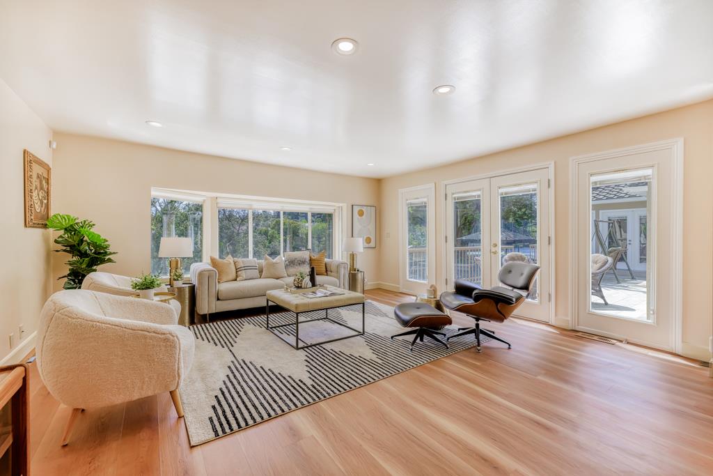 Detail Gallery Image 31 of 109 For 135 Bella Vista Dr, Hillsborough,  CA 94010 - 5 Beds | 4/1 Baths