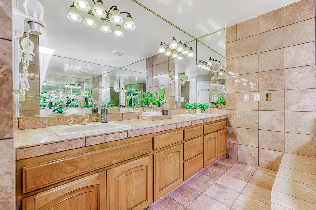 Detail Gallery Image 44 of 109 For 135 Bella Vista Dr, Hillsborough,  CA 94010 - 5 Beds | 4/1 Baths