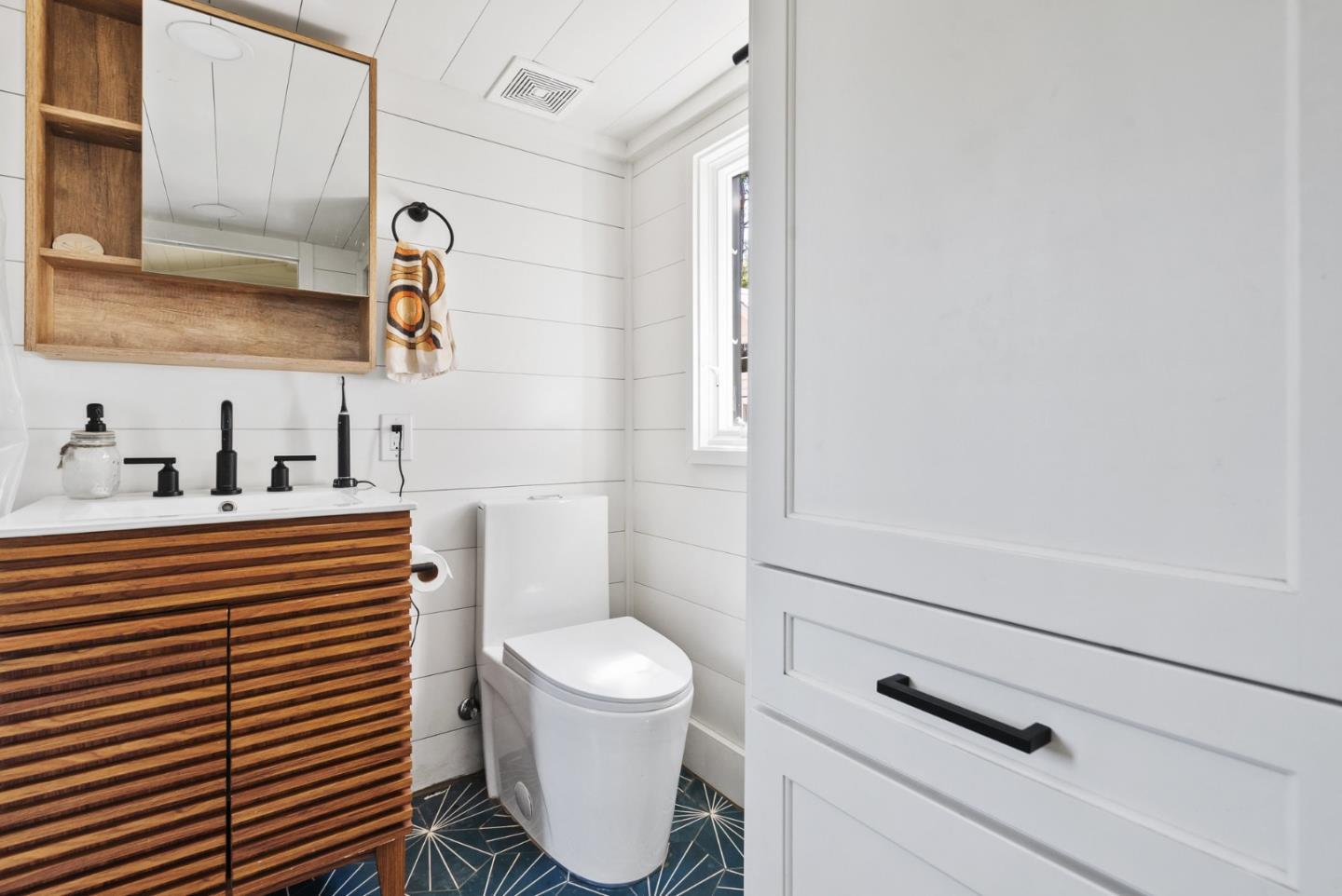 Detail Gallery Image 26 of 53 For 335 Braemoor Dr, Santa Cruz,  CA 95060 - 1 Beds | 1 Baths