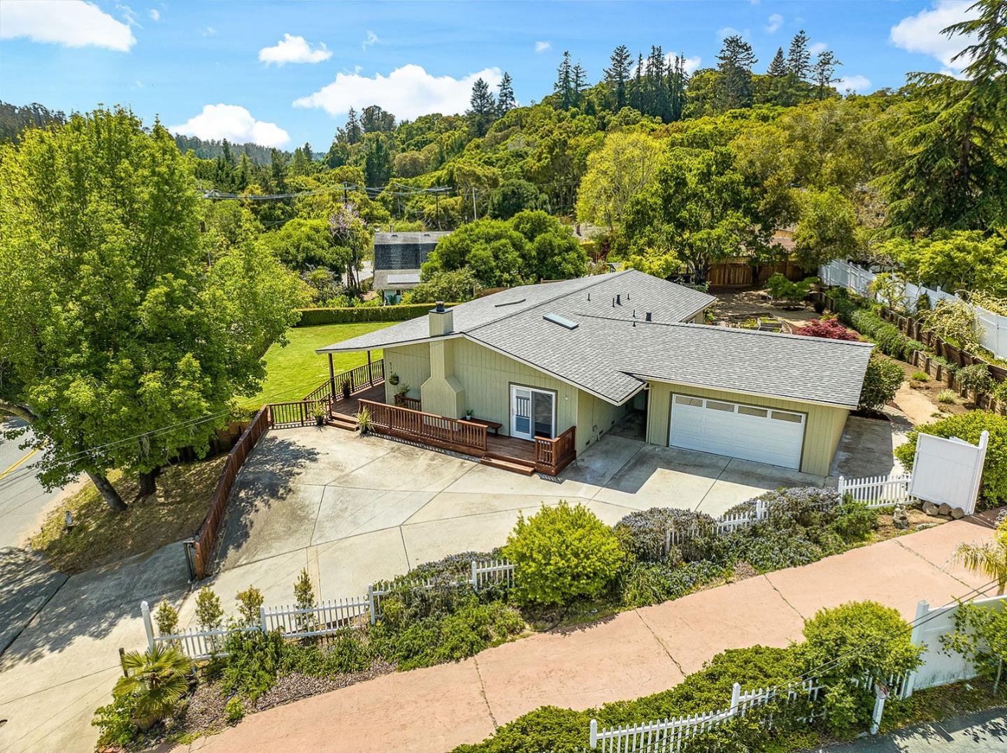 Detail Gallery Image 1 of 1 For 519 Mcdonald Rd, Aptos,  CA 95003 - 3 Beds | 2 Baths