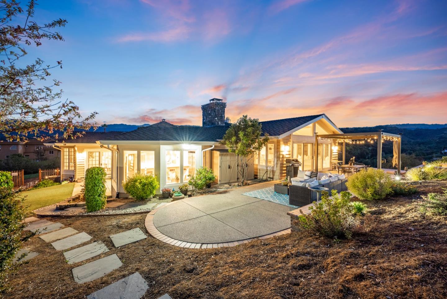 21468 Continental Cir, Saratoga, CA 95070 4 Beds 4/1 Baths (Active