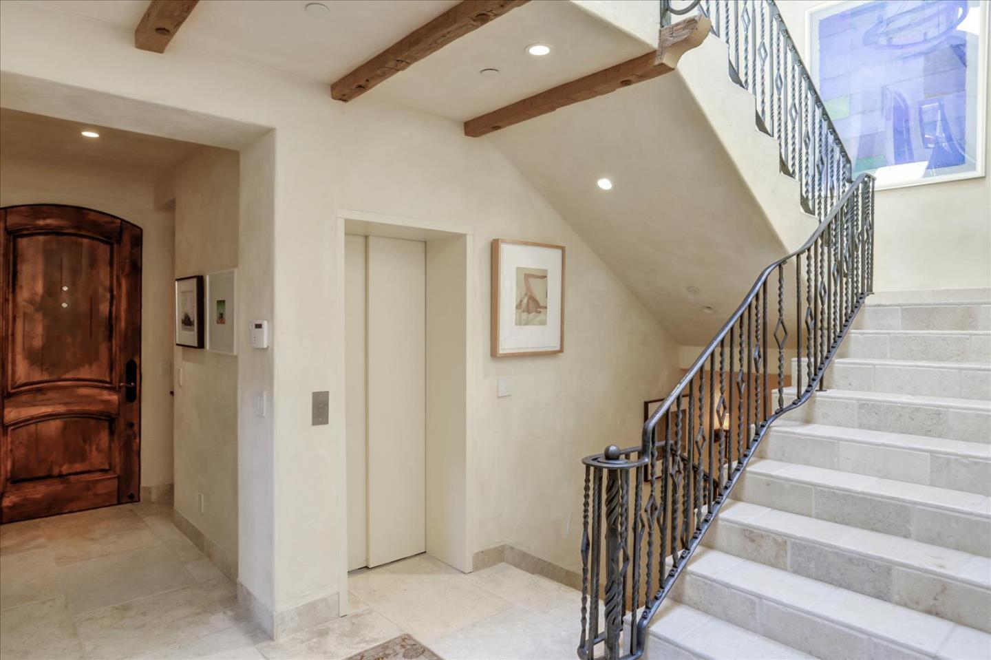 Detail Gallery Image 10 of 48 For Mission 3sw of 7th St, Carmel,  CA 93921 - 3 Beds | 3/1 Baths