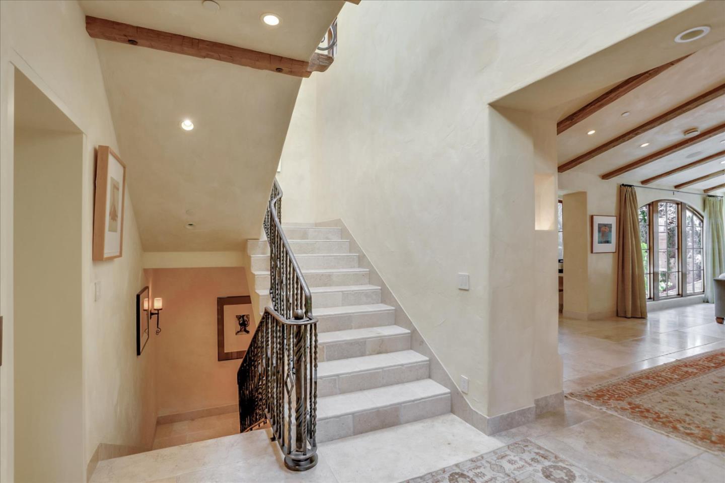 Detail Gallery Image 25 of 48 For Mission 3sw of 7th St, Carmel,  CA 93921 - 3 Beds | 3/1 Baths