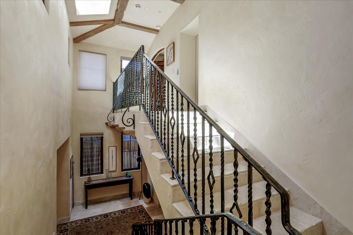 Detail Gallery Image 28 of 48 For Mission 3sw of 7th St, Carmel,  CA 93921 - 3 Beds | 3/1 Baths