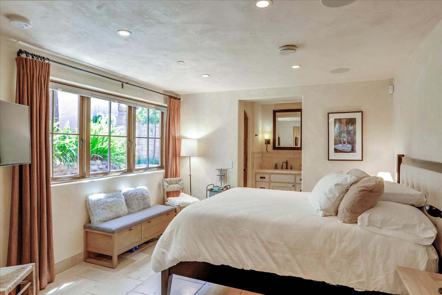 Detail Gallery Image 36 of 48 For Mission 3sw of 7th St, Carmel,  CA 93921 - 3 Beds | 3/1 Baths