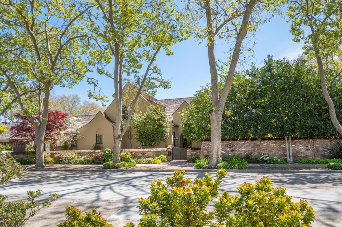 Detail Gallery Image 1 of 1 For 702 Tennyson Ave, Palo Alto,  CA 94303 - 5 Beds | 3 Baths