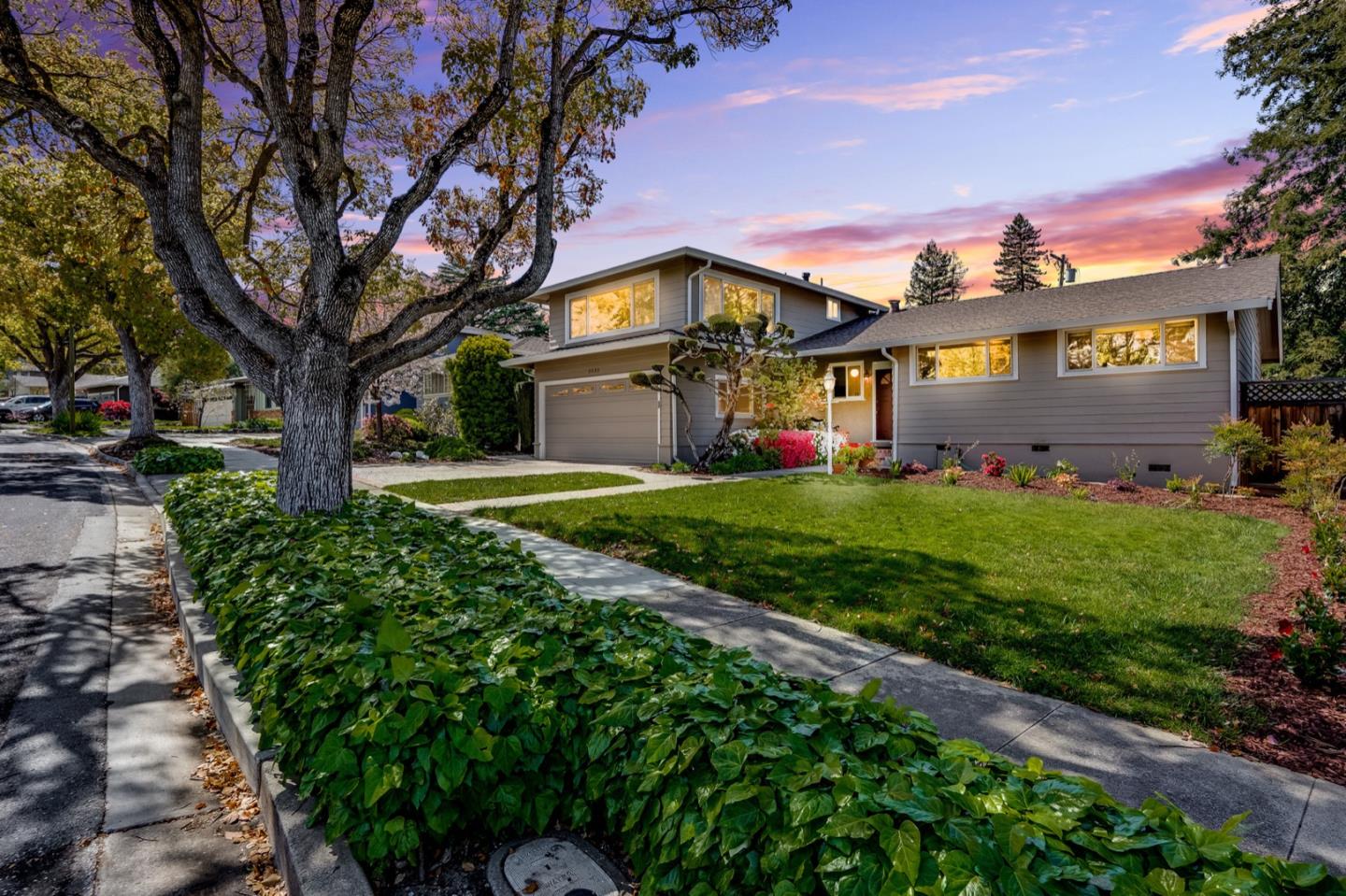 Detail Gallery Image 1 of 1 For 3030 Sterling Way, Redwood City,  CA 94061 - 3 Beds | 2 Baths