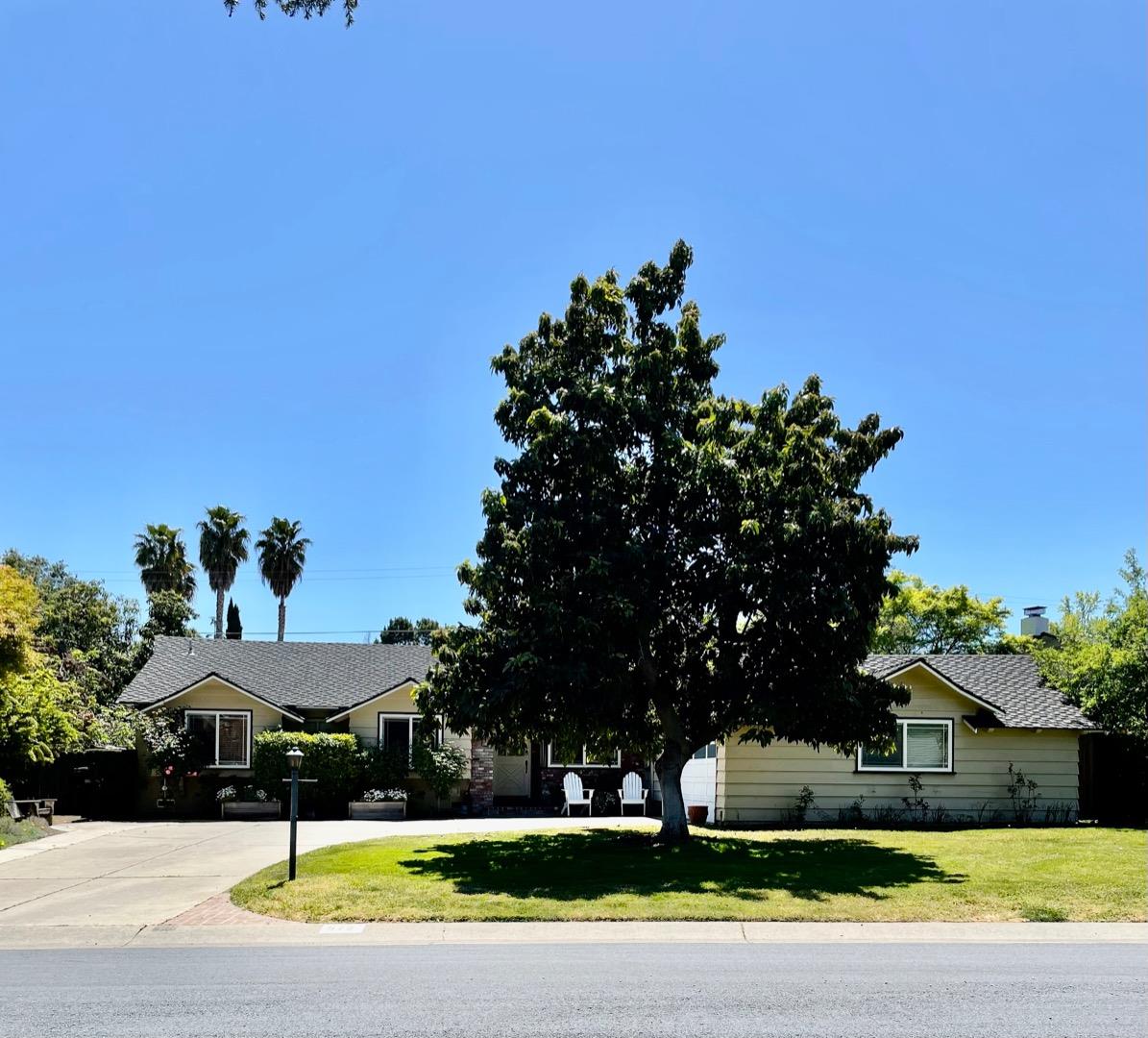 Detail Gallery Image 1 of 1 For 972 Saint Joseph Ave, Los Altos,  CA 94024 - 4 Beds | 2 Baths