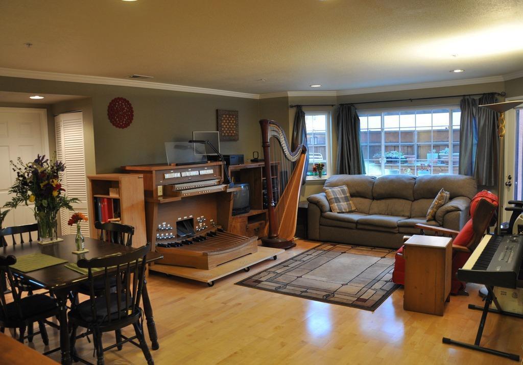 Photo of 1721 California St #17 in Mountain View, CA
