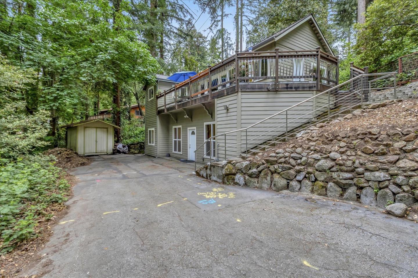 Photo of 11249 Berkeley Wy in Brookdale, CA