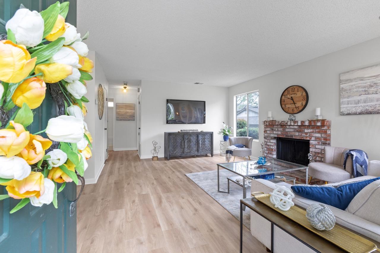 Detail Gallery Image 1 of 1 For 674 Galleon Ct, San Jose,  CA 95133 - 2 Beds | 2 Baths