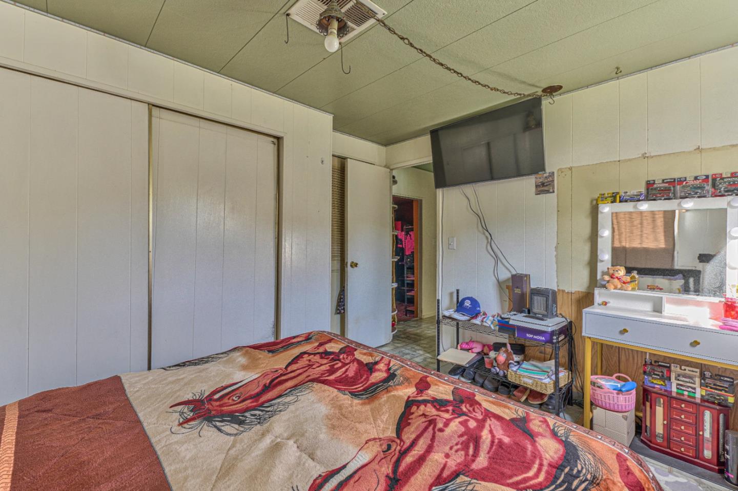 Detail Gallery Image 11 of 30 For 17345 Blackie Rd, Salinas,  CA 93907 - 5 Beds | 4 Baths