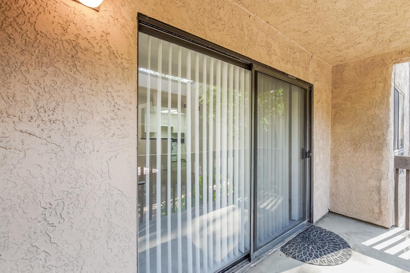 Detail Gallery Image 7 of 25 For 22100 Burbank Blvd 268g,  Woodland Hills,  CA 91367 - 1 Beds | 1 Baths