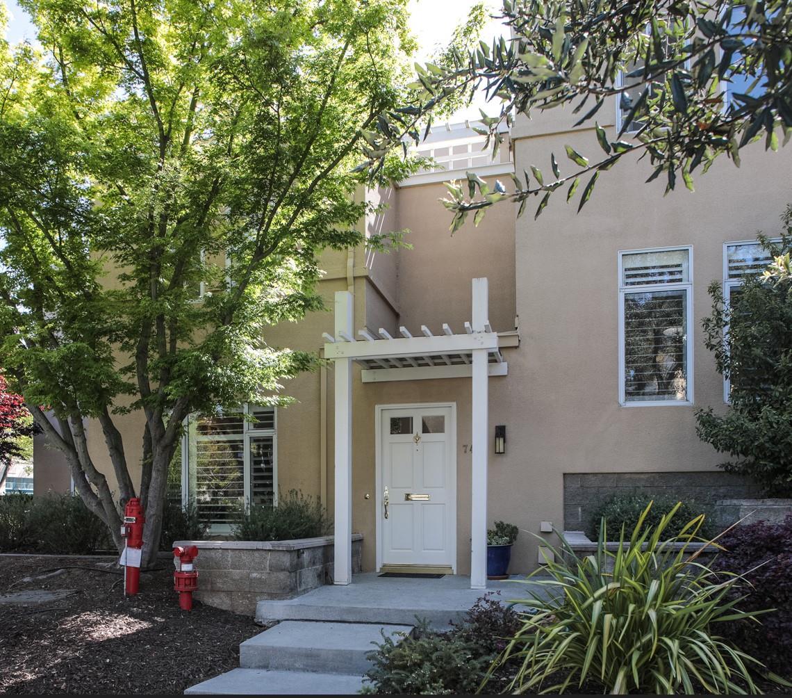 Detail Gallery Image 1 of 1 For 744 Ramona St, Palo Alto,  CA 94301 - 2 Beds | 2/1 Baths