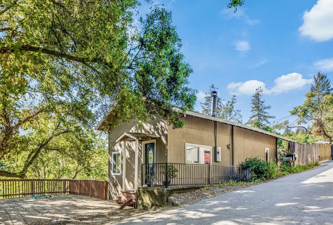 Detail Gallery Image 1 of 1 For 17944 Madrone Dr, Los Gatos,  CA 95033 - 2 Beds | 1 Baths