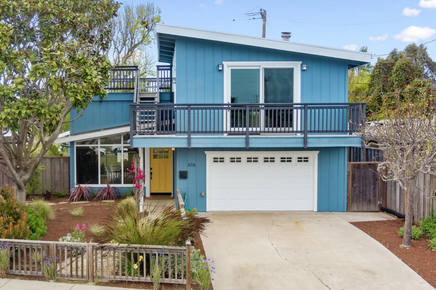 Detail Gallery Image 1 of 1 For 616 Modesto Ave, Santa Cruz,  CA 95060 - 4 Beds | 2 Baths