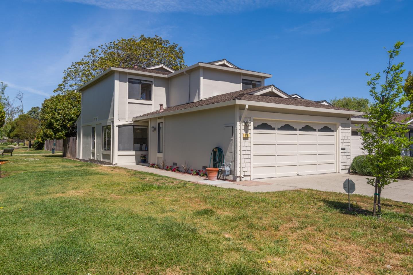 Detail Gallery Image 1 of 1 For 916 Shoal Dr, San Mateo,  CA 94404 - 3 Beds | 2/1 Baths