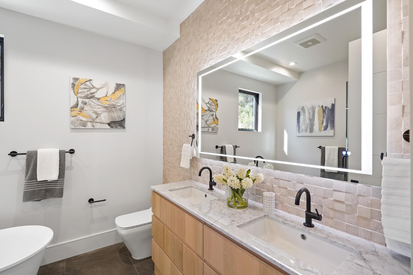 Detail Gallery Image 24 of 77 For 543 Tennyson Ave, Palo Alto,  CA 94301 - 6 Beds | 6/1 Baths