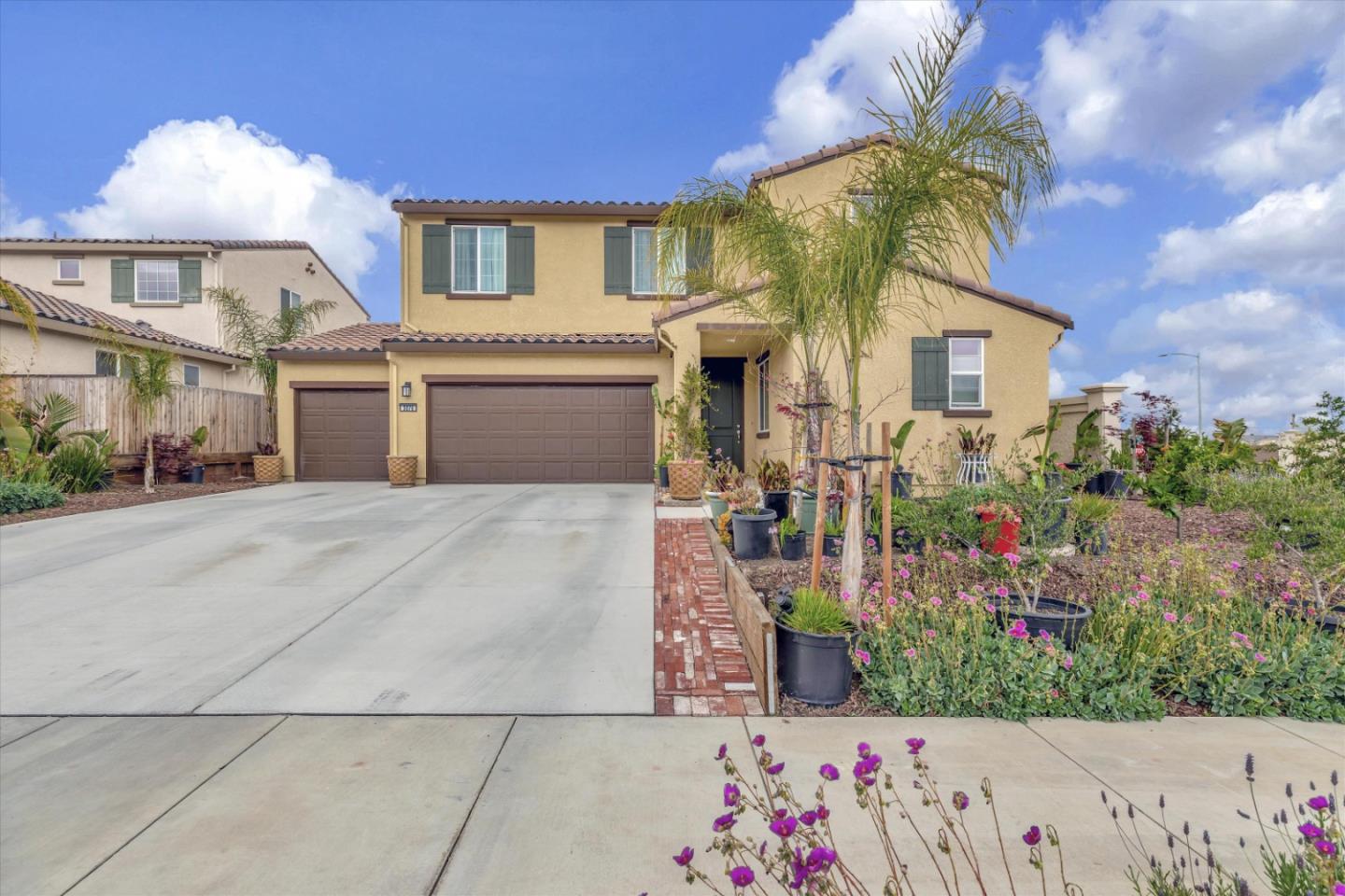 Photo of 3076 Palomino Wy in Hollister, CA