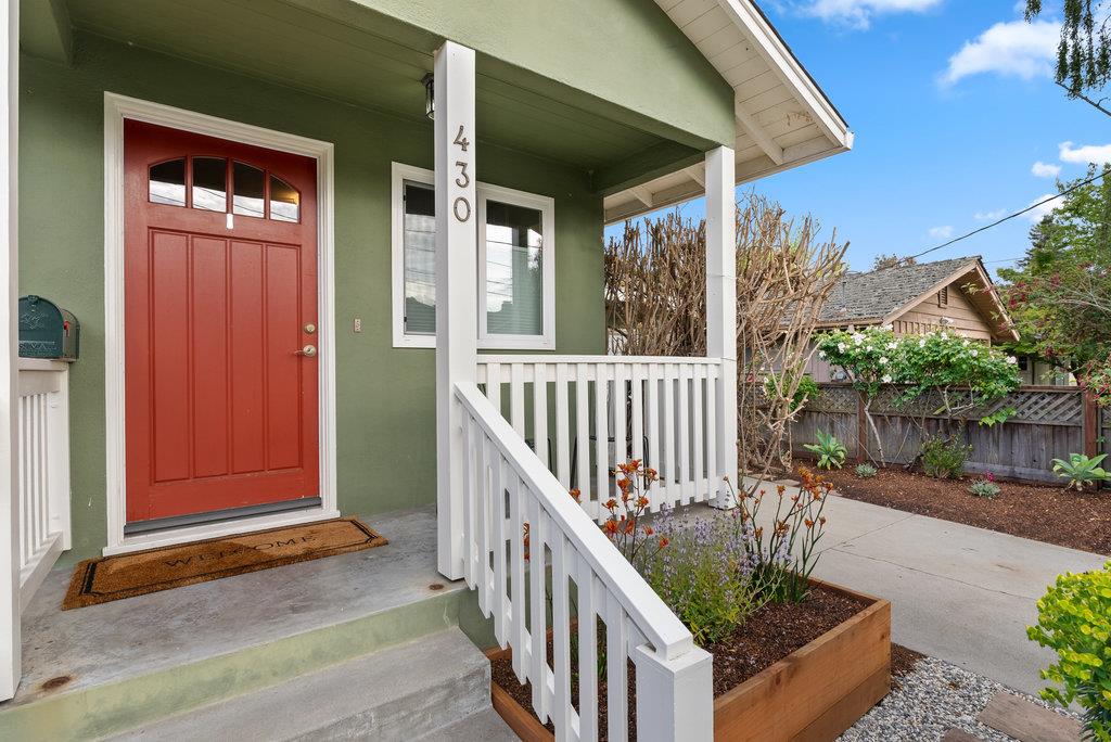 Detail Gallery Image 1 of 1 For 430 Emeline Ave, Santa Cruz,  CA 95060 - 2 Beds | 2 Baths