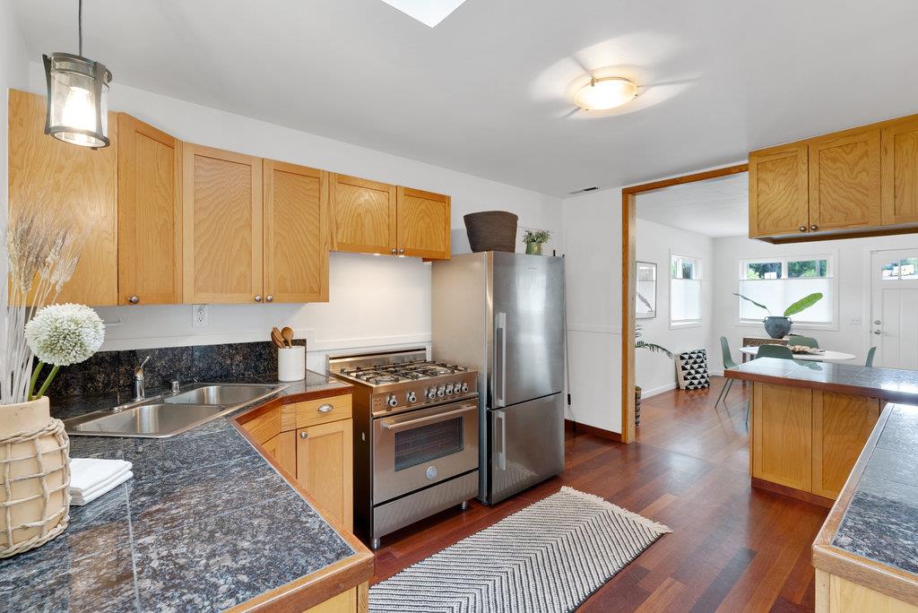 430 Emeline Ave, Santa Cruz, CA 95060 2 Beds 2 Baths (Contingent