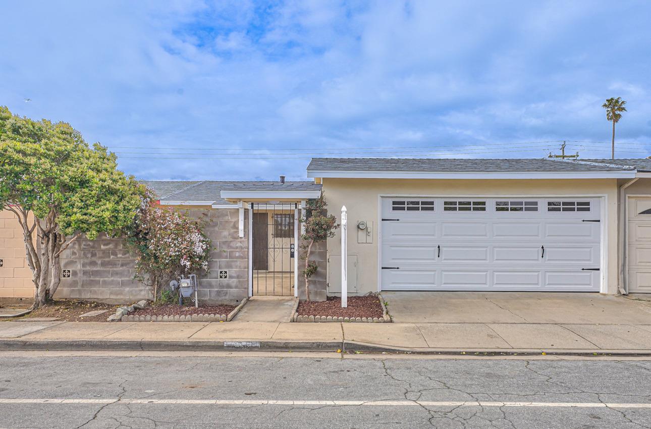 Detail Gallery Image 1 of 1 For 376 Calaveras Dr, Salinas,  CA 93906 - 4 Beds | 2 Baths