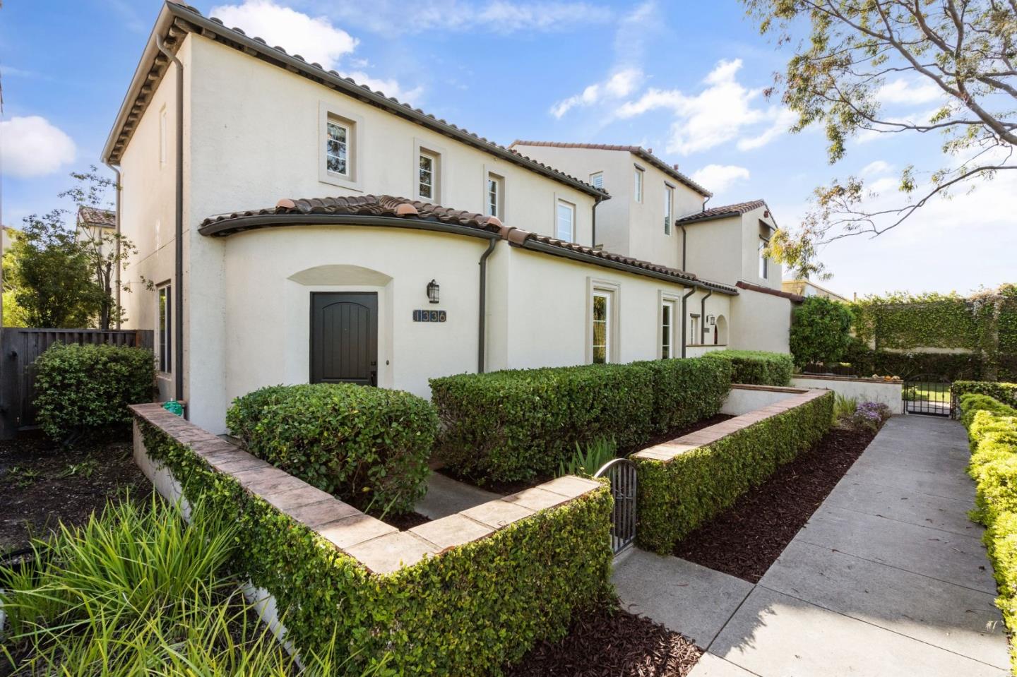 Detail Gallery Image 1 of 1 For 1336 Dahlia Loop, San Jose,  CA 95126 - 3 Beds | 2/1 Baths