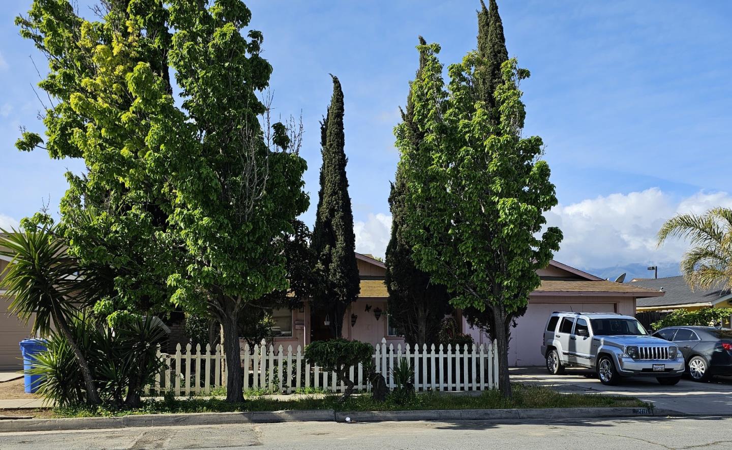 Detail Gallery Image 1 of 1 For 206 Montezuma Dr, Soledad,  CA 93960 - 5 Beds | 2 Baths