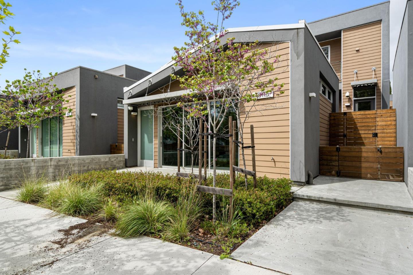 10115 N Foothill Blvd, Cupertino, CA 95014