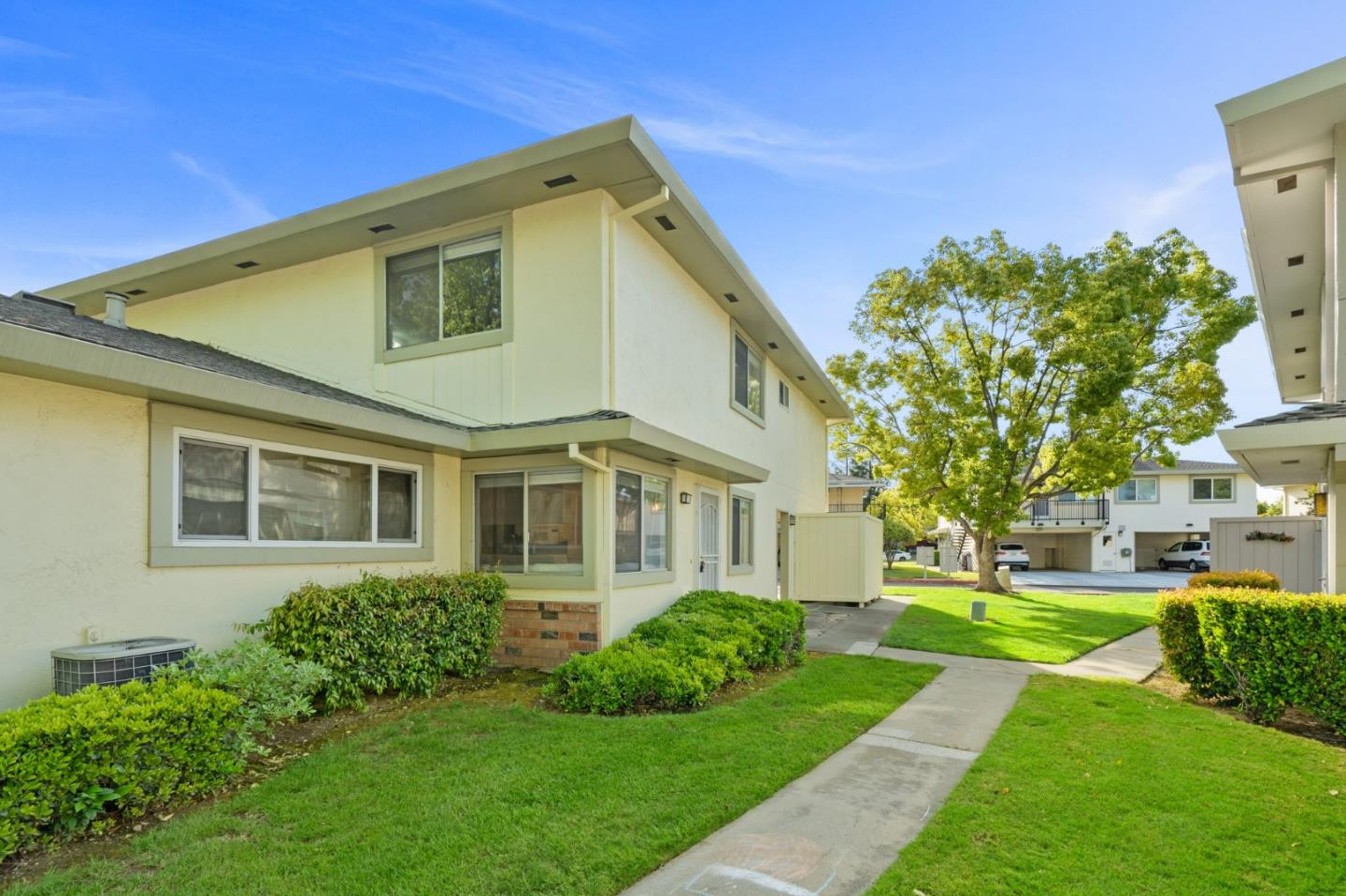 Detail Gallery Image 1 of 1 For 2319 Saidel Dr #3,  San Jose,  CA 95124 - 2 Beds | 1 Baths