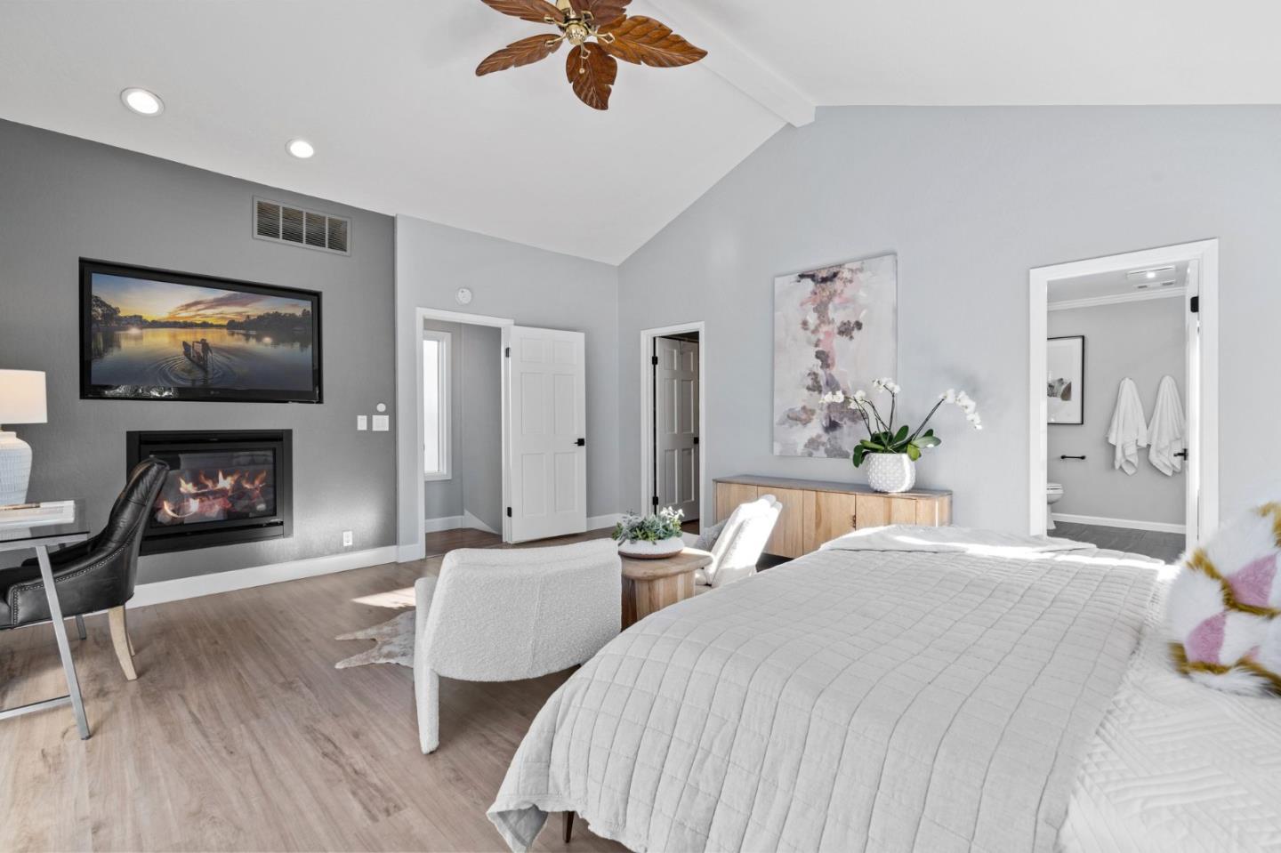 Detail Gallery Image 16 of 46 For 1652 Ralston Ave, Belmont,  CA 94002 - 6 Beds | 5 Baths
