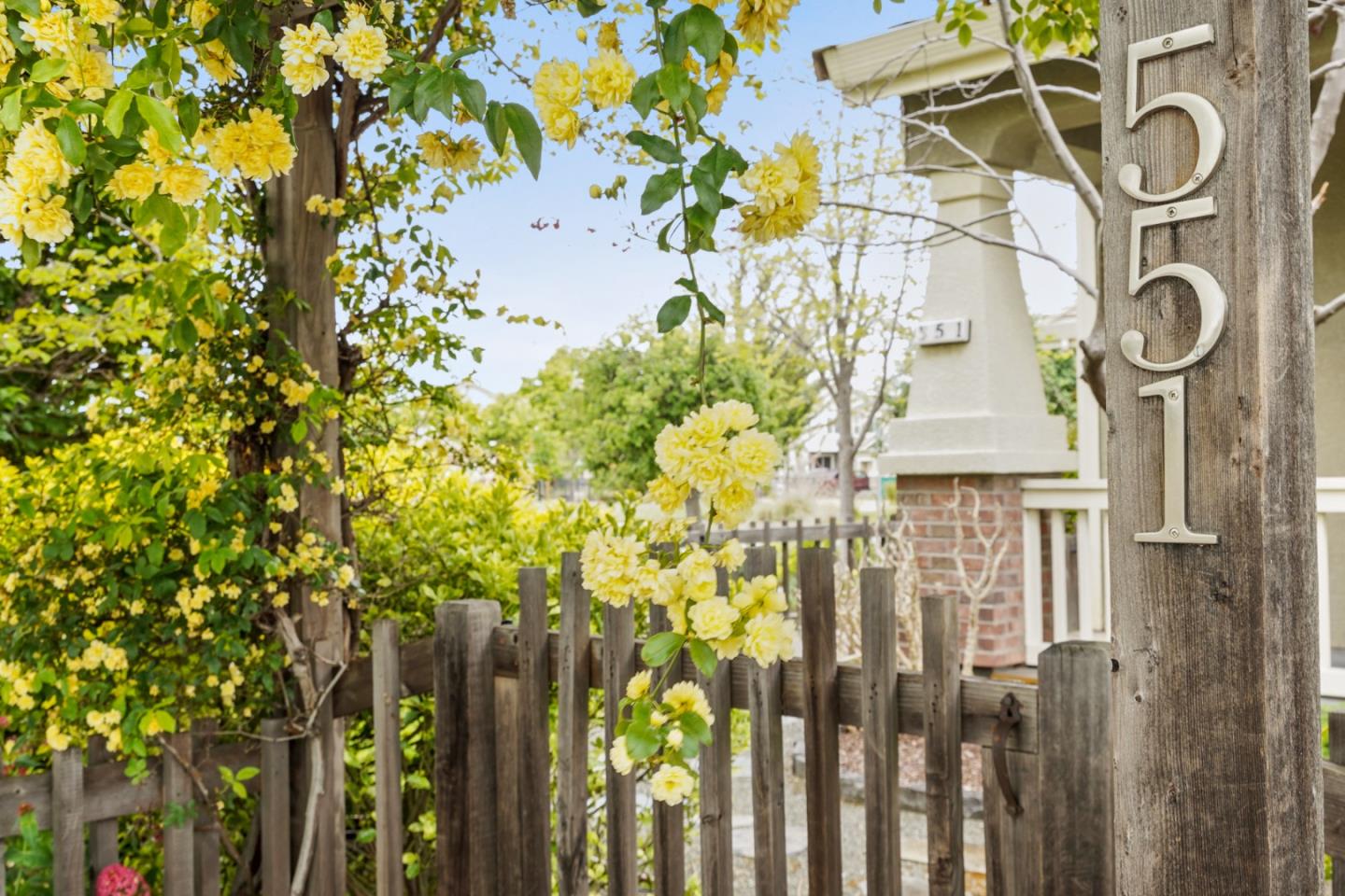 Detail Gallery Image 1 of 1 For 551 Hamilton Ave, Menlo Park,  CA 94025 - 4 Beds | 3 Baths