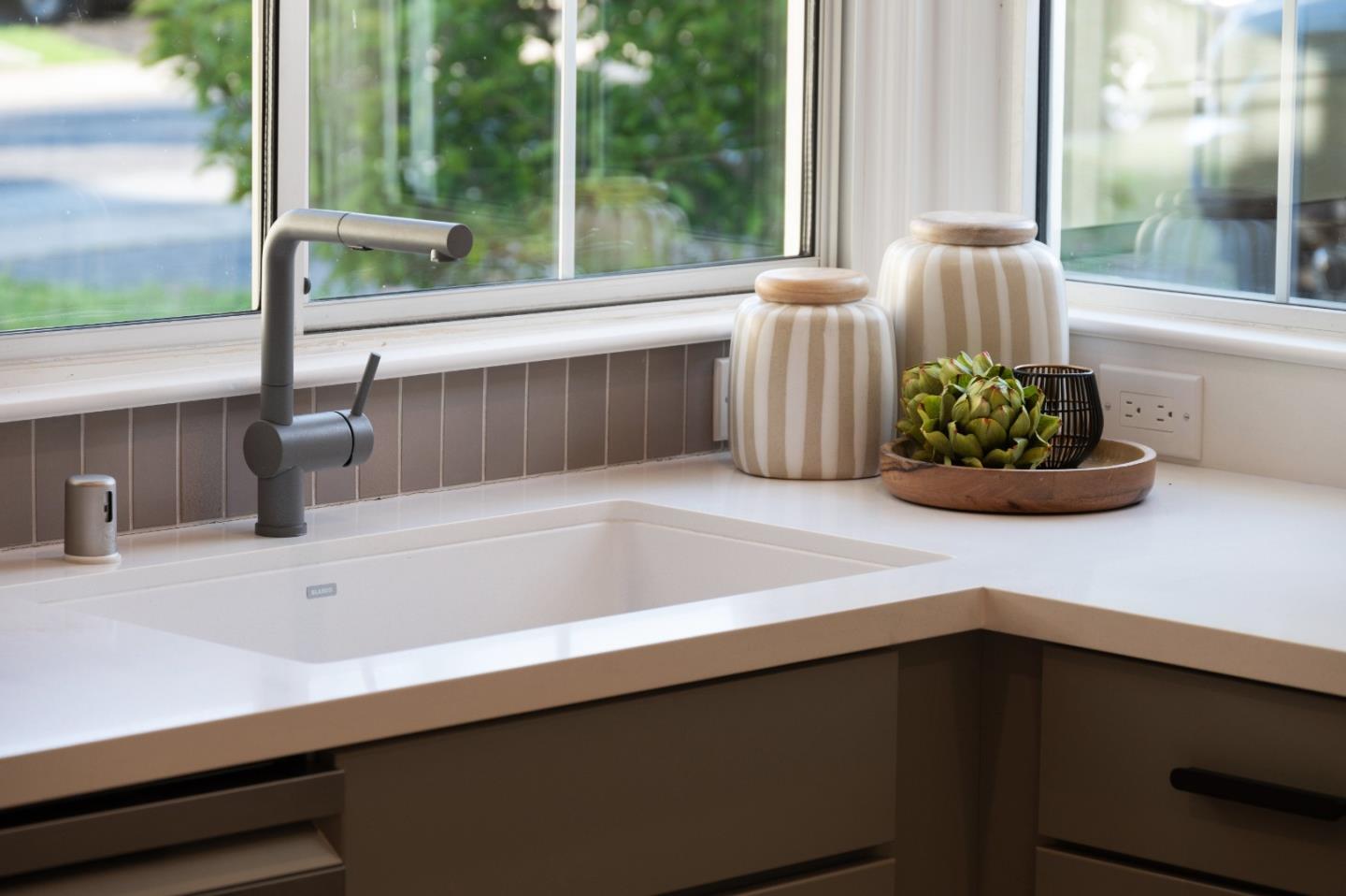 Detail Gallery Image 17 of 75 For 108 Arrowood Ln, San Mateo,  CA 94403 - 2 Beds | 2 Baths