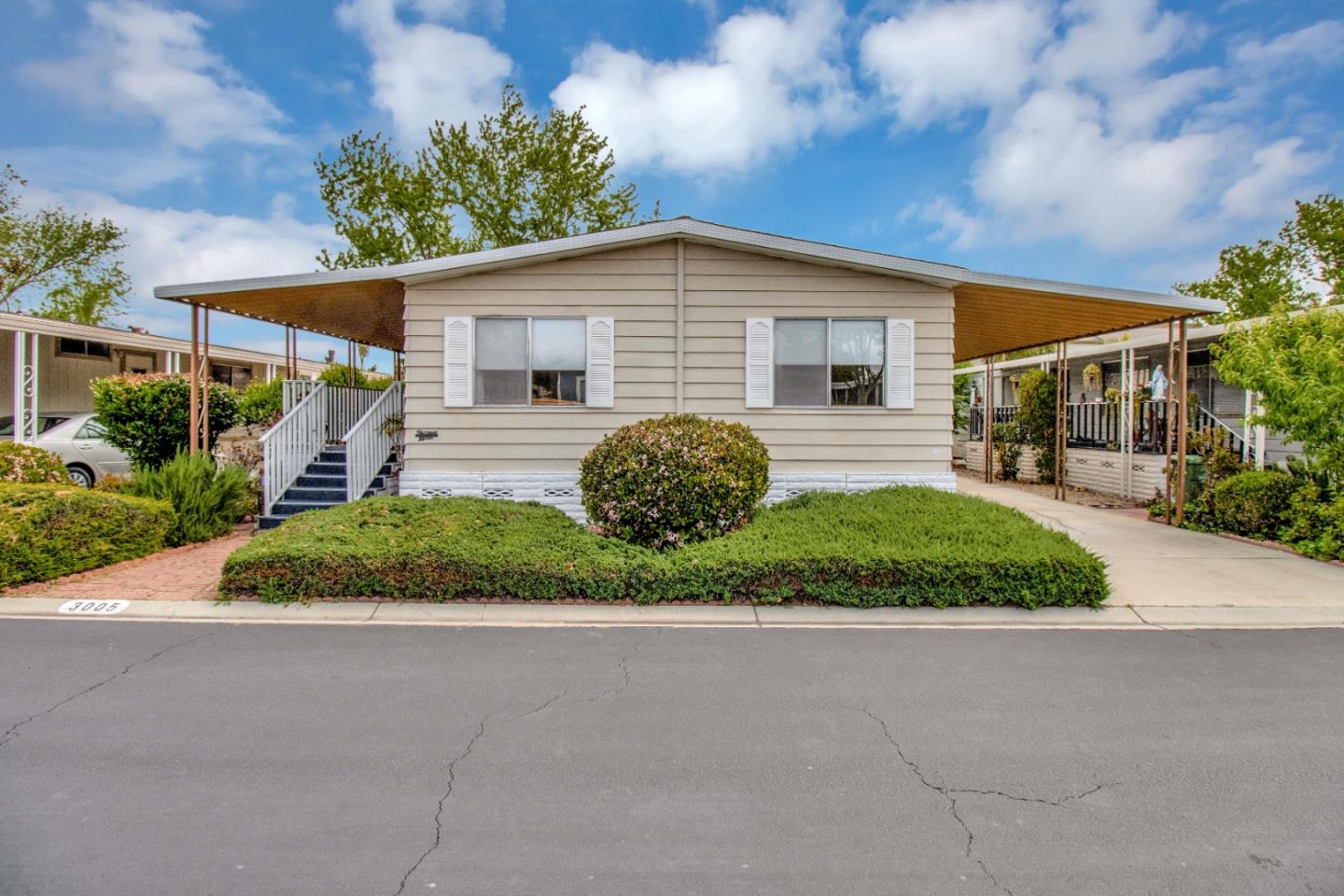 Detail Gallery Image 1 of 1 For 3005 Oakbridge #3005,  San Jose,  CA 95121 - 3 Beds | 2 Baths