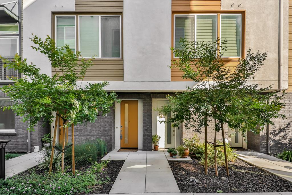 Detail Gallery Image 1 of 1 For 183 Nexus Loop, San Jose,  CA 95110 - 2 Beds | 2/1 Baths