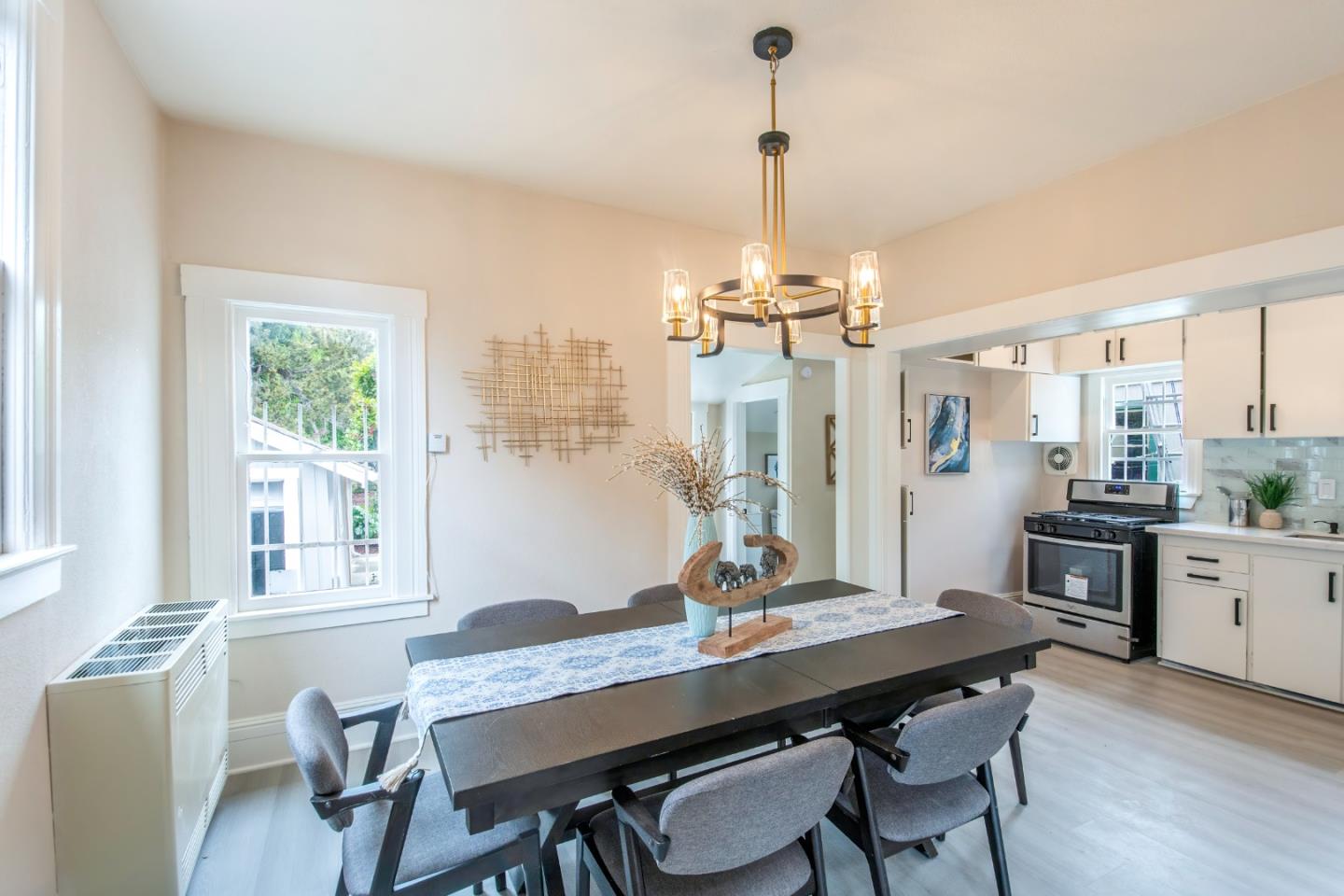 Detail Gallery Image 14 of 47 For 1711 Ward St, Berkeley,  CA 94703 - 3 Beds | 2 Baths