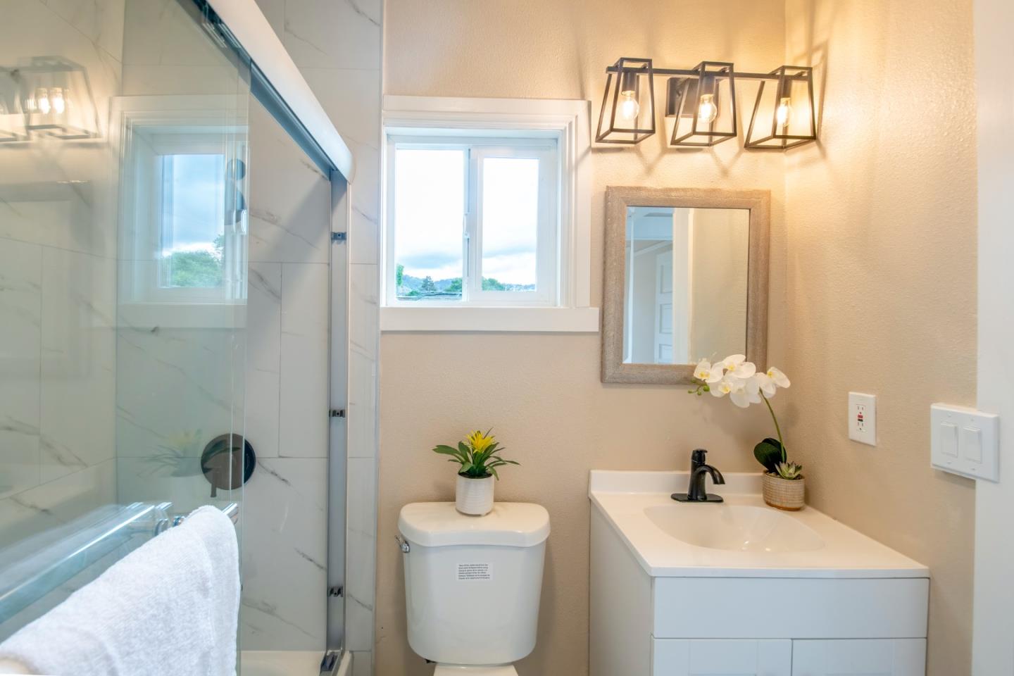 Detail Gallery Image 34 of 47 For 1711 Ward St, Berkeley,  CA 94703 - 3 Beds | 2 Baths