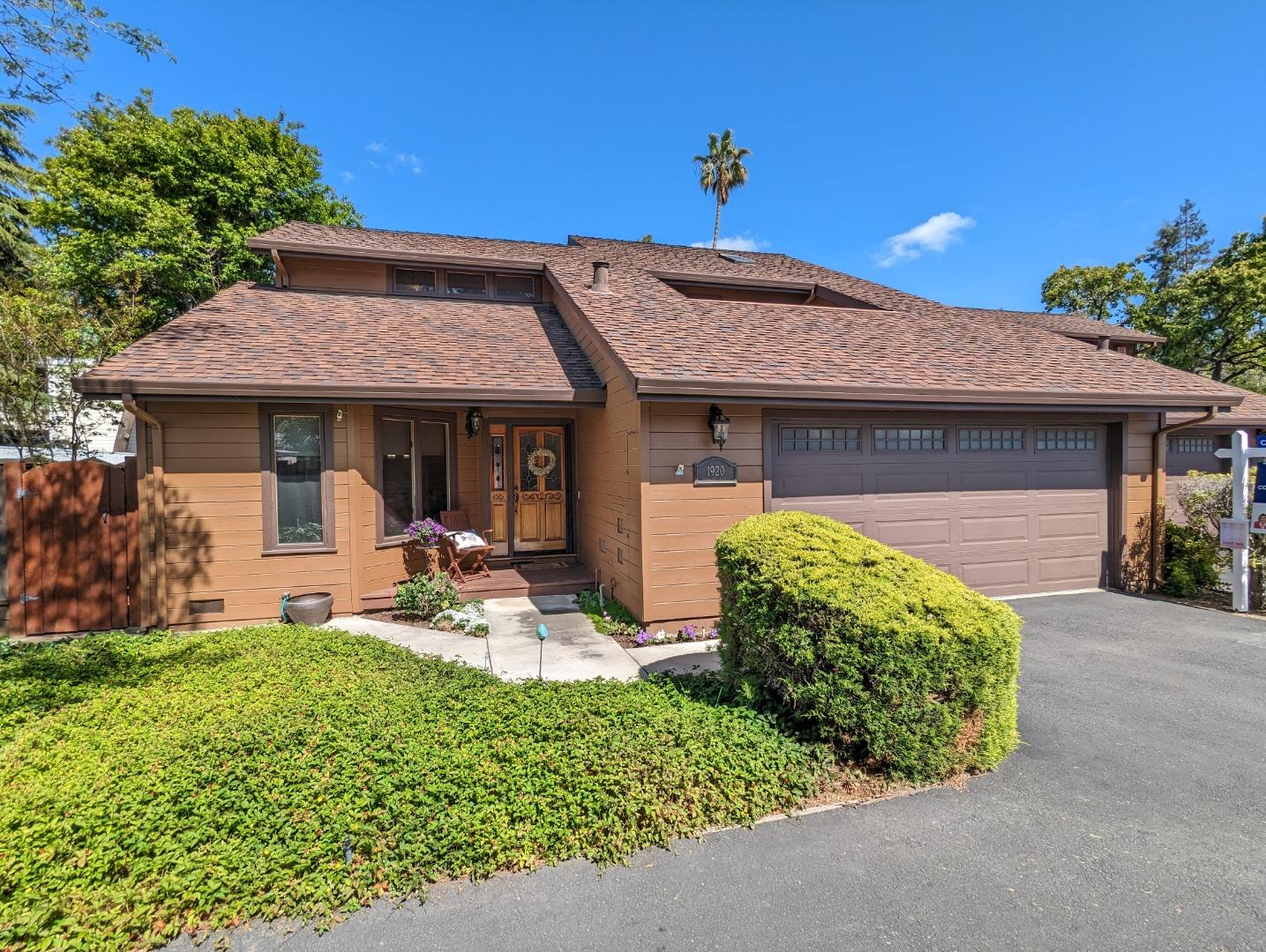 Detail Gallery Image 1 of 1 For 1920 Meridian Ave, San Jose,  CA 95125 - 2 Beds | 2/1 Baths