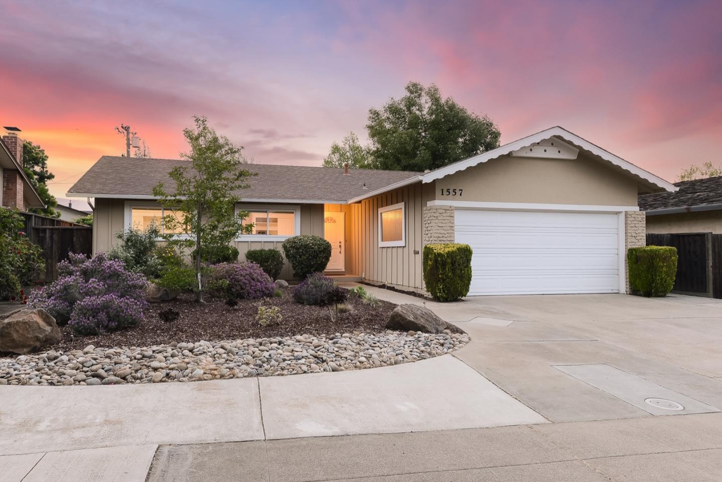 Detail Gallery Image 1 of 1 For 1557 Murre Ln, Sunnyvale,  CA 94087 - 3 Beds | 2 Baths