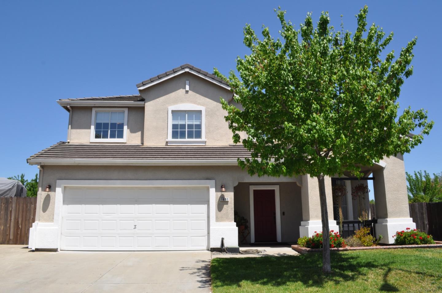 Detail Gallery Image 1 of 1 For 1697 Blush St, Manteca,  CA 95336 - 4 Beds | 2/1 Baths