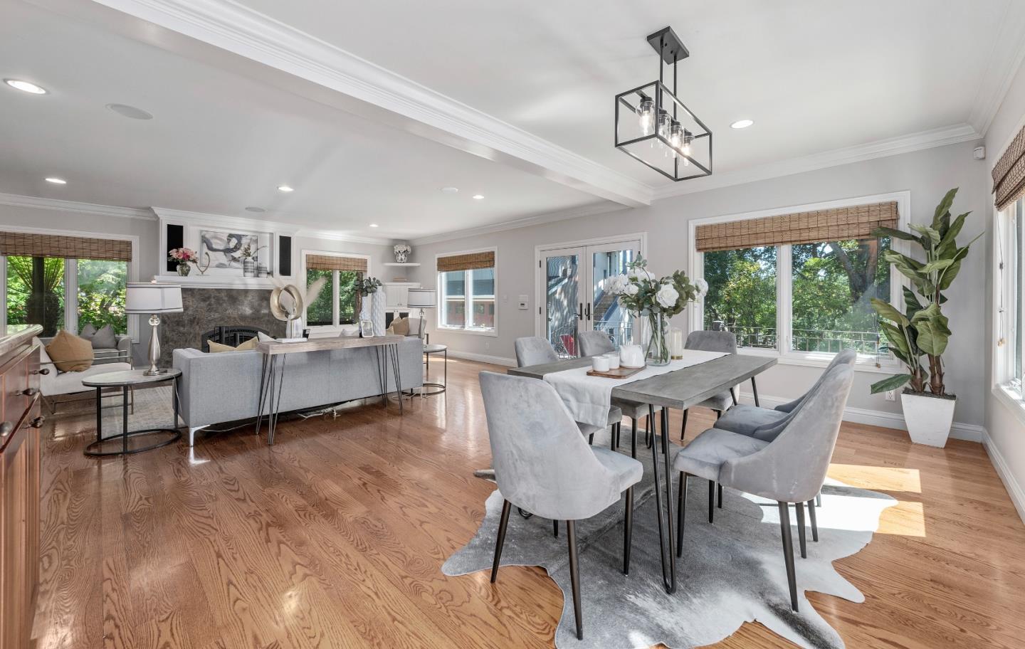 Detail Gallery Image 10 of 54 For 60 Corto Ln, Woodside,  CA 94062 - 4 Beds | 4/1 Baths